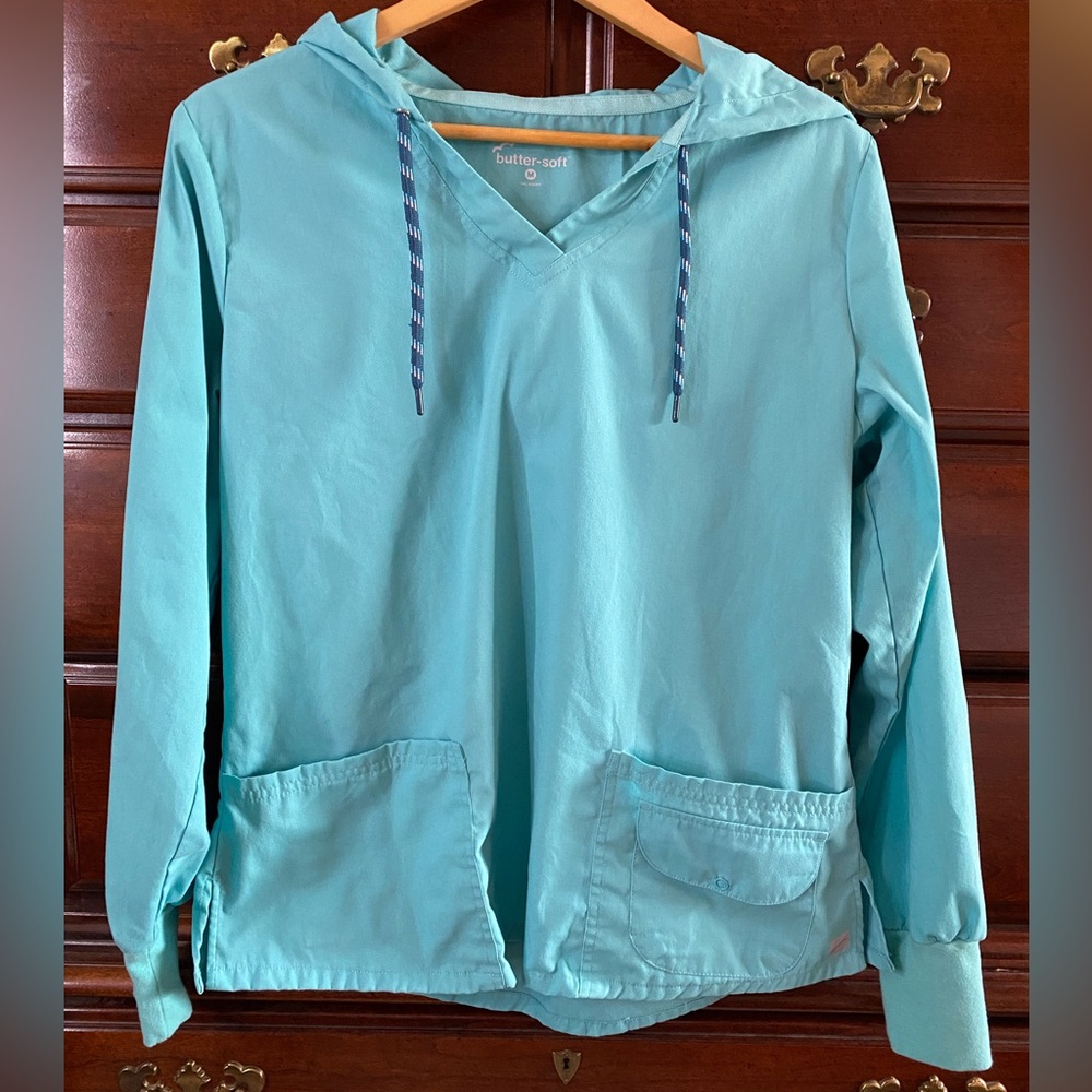 Butter Soft Scrub Pullover